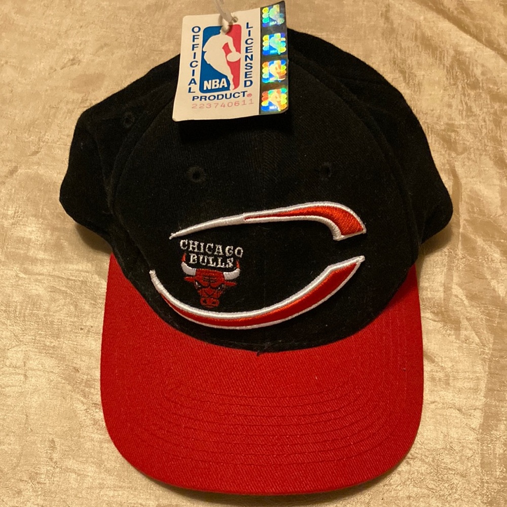 Chicago Bulls BoxSeat Vintage 90s Strapback Hat